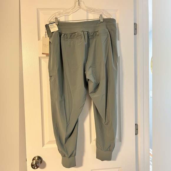 Olive cargo pocket joggers size xxl - Picture 5 of 5